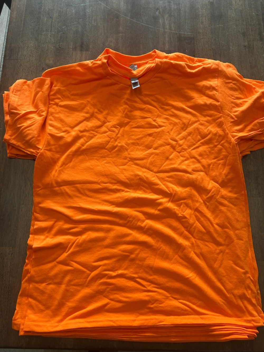 Lot of (7) size L Gildan Men's Crew Neck T-Shirt in Safety Orange